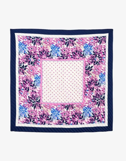 Foulard carré rose plissé