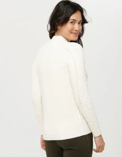 Pull doux écru torsades