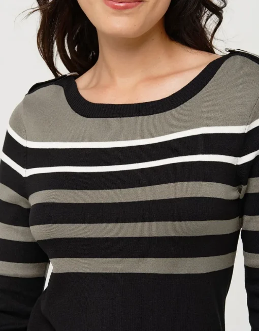 Pull noir rayé