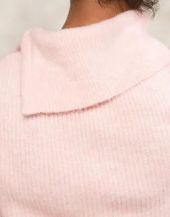 Pull rose col montant