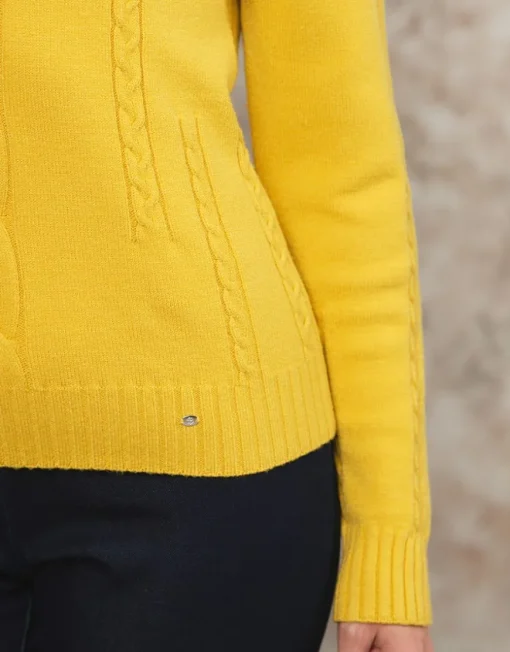 Pull torsade ocre