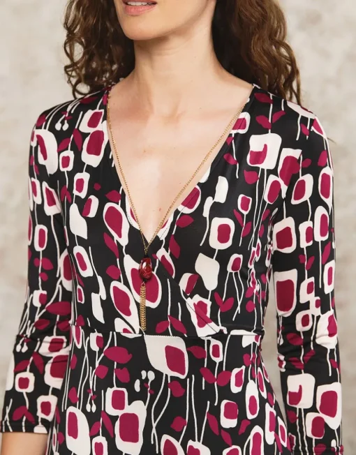 Robe chic noir motif