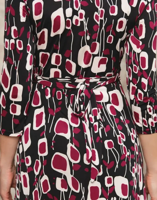 Robe chic noir motif