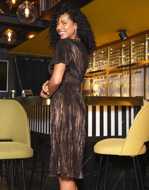 Robe drapée chic noir