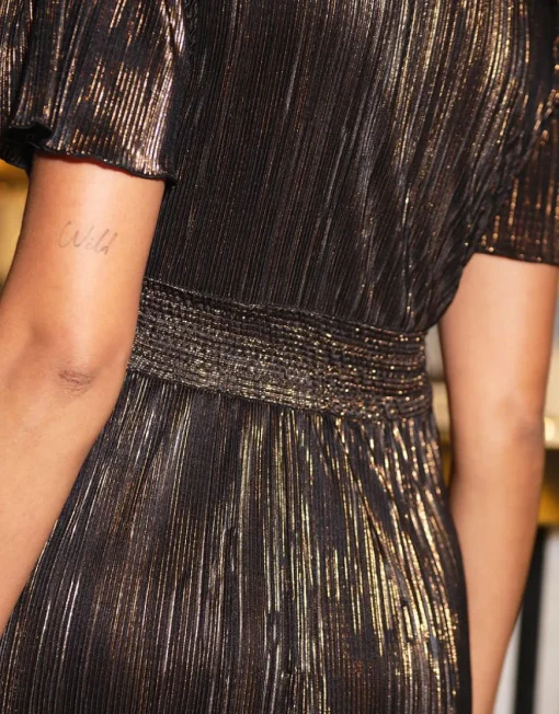 Robe drapée chic noir