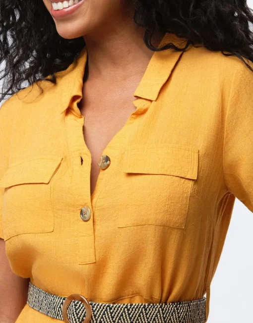 Robe en lin ocre