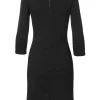 Robe noire plissée