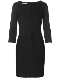 Robe noire plissée